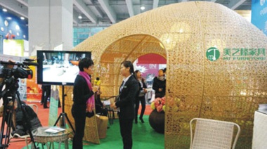 我司以制造休闲家具主要藤制家具为主，对比了几家后，选择与优德88公司合作，策划团队提出了美家、美院、美之滕的定位，让我们美之滕产品有了清晰的市场定位，期待与优德88公司一起成长。